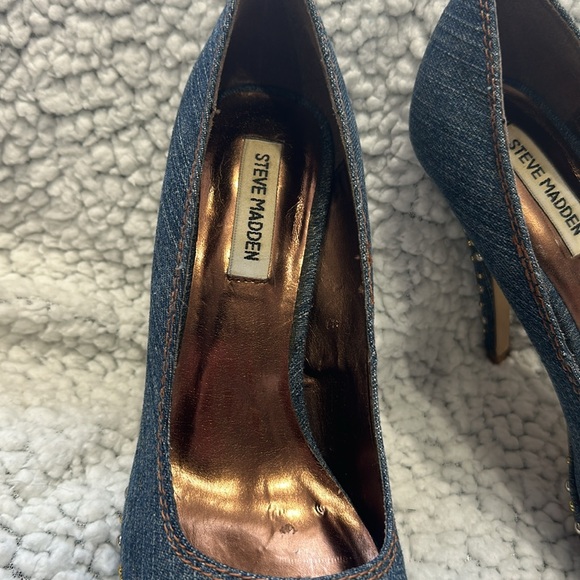 steve madden tristano  denim studded pump heels size 8M - Picture 5 of 11
